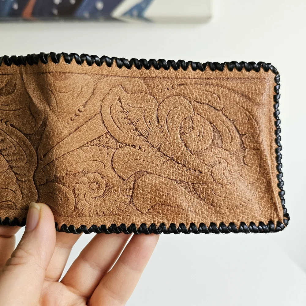 Vintage Tooled Tan Leather Wallet Bi-fold Billfold Tan Brown Floral Leaf Design